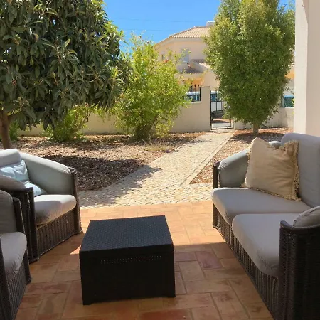 Alfarrobeiras Holiday home