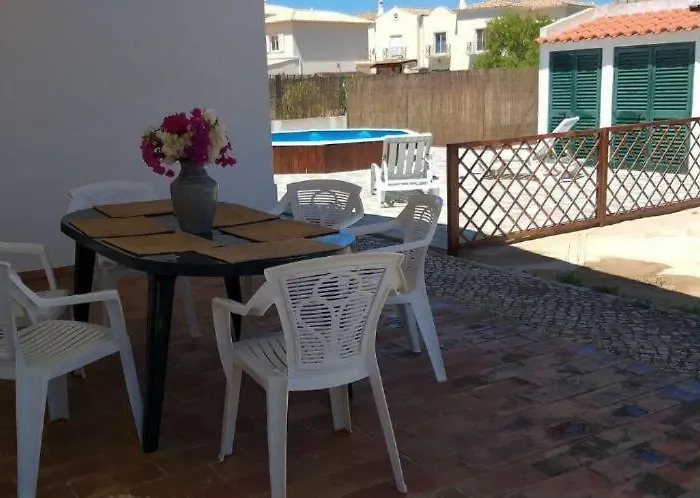 Ferienhaus Alfarrobeiras *