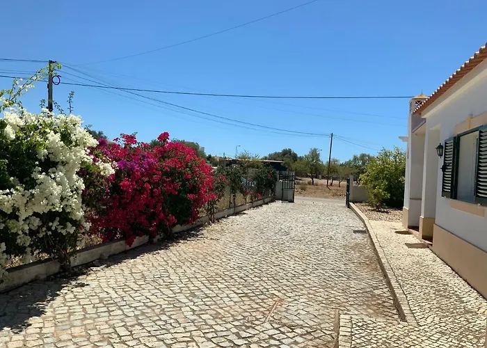 Ferienhaus Alfarrobeiras *