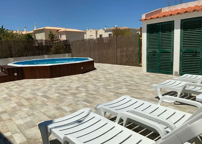 Ferienhaus Alfarrobeiras *